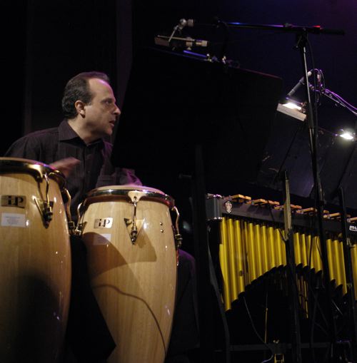 Esmerode, Raùl (percussion)